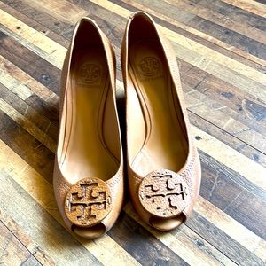 Tory Burch wedge shoes size 8.5